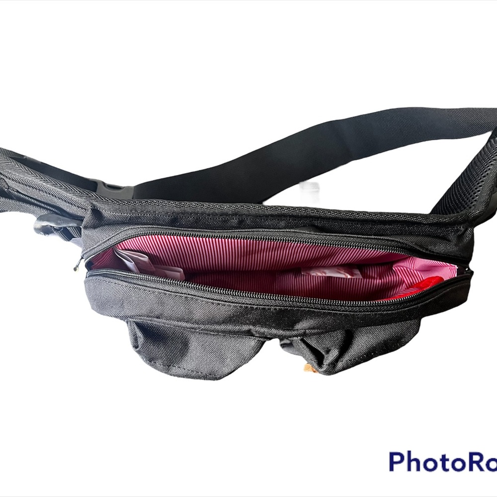 *SOLD* Herschel Eighteen Hip Pack Crossover Fanny Pack NWT Black - Picture 11 of 11